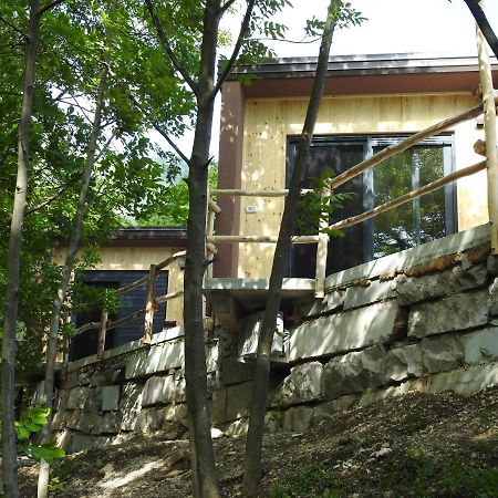 Pocitniski Hisici - Small Holiday Houses Ajdovščina Екстериор снимка